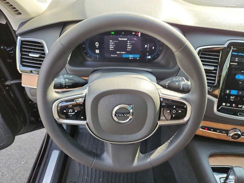 Certified 2024 Volvo XC90 B6 Plus w/ Protection Package Premier image 19