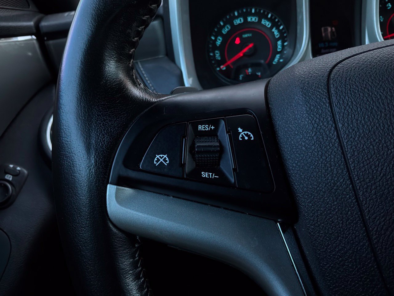 Used 2015 Chevrolet Camaro SS RWD image 36