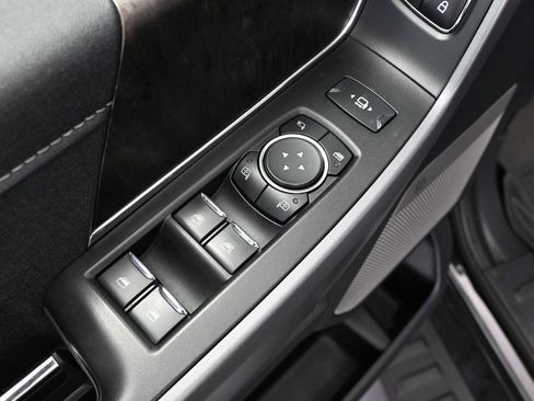 Used 2024 Ford F250 Lariat w/ Black Appearance Package image 20