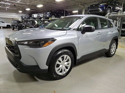 New 2026 Toyota Corolla Cross L image 2