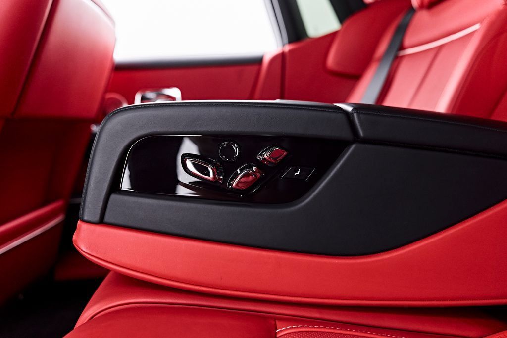 Used 2021 Rolls-Royce Phantom Sedan RWD image 69