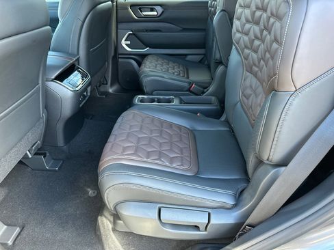 New 2026 Nissan Armada Platinum Reserve image 23