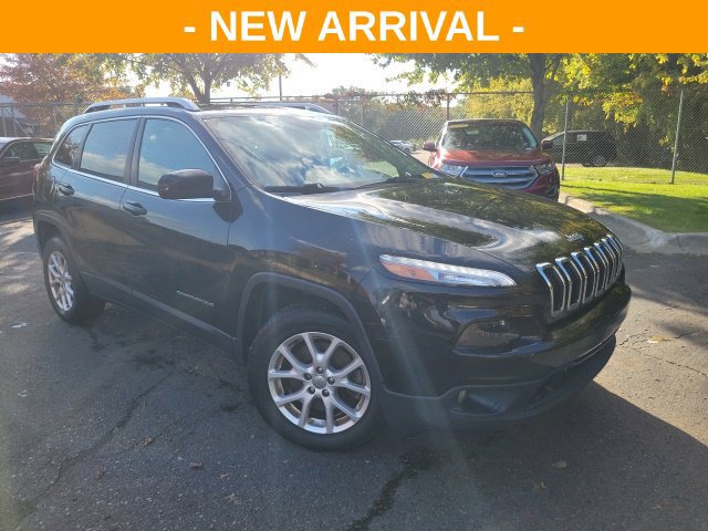 Used 2015 Jeep Cherokee Latitude w/ Cold Weather Group FWD image 1