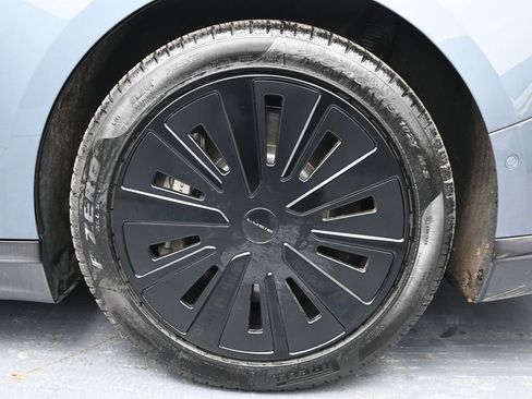 Used 2024 Lucid Air Pure image 11