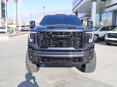 Used 2026 GMC Sierra 3500 Denali Ultimate image 9