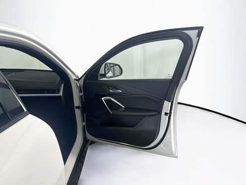 Used 2025 BMW X2 xDrive28i w/ Convenience Package image 35