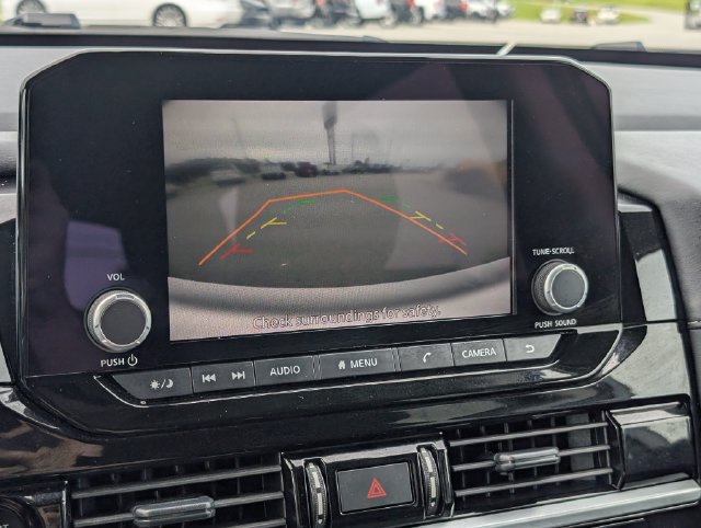 Used 2025 Nissan Pathfinder SV AWD/4WD image 20