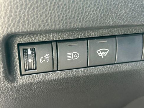 Used 2021 Toyota RAV4 XLE w/ Convenience Package AWD/4WD image 26
