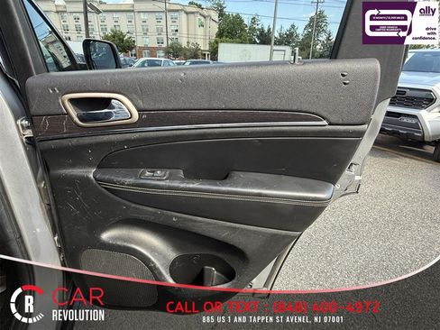 Used 2015 Jeep Grand Cherokee Limited AWD/4WD image 32
