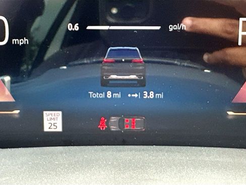 New 2026 BMW X5 sDrive40i image 9