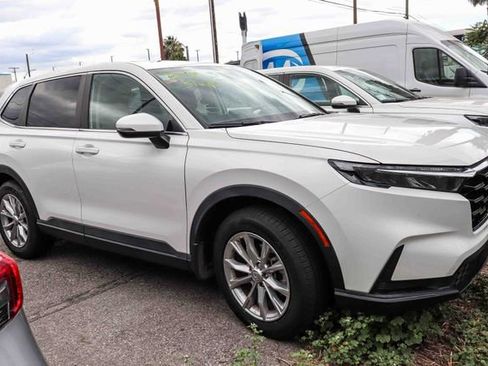 Used 2023 Honda CR-V EX image 2
