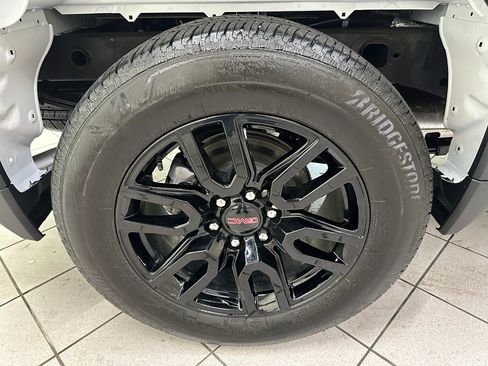 Certified 2024 GMC Sierra 1500 Elevation image 18