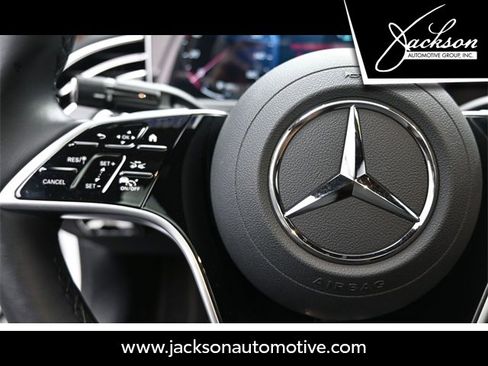 Used 2025 Mercedes-Benz E 350 Sedan image 16