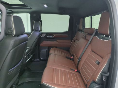 Used 2025 GMC Sierra 1500 Denali Ultimate AWD/4WD image 19