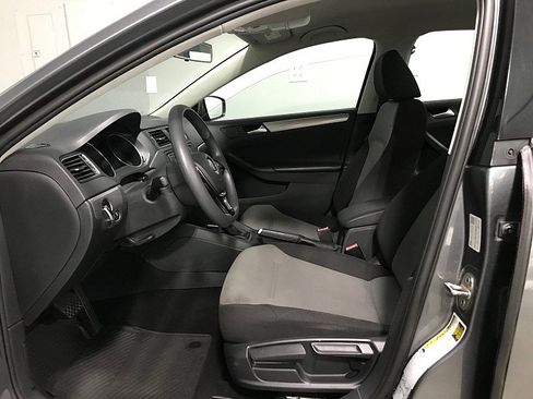 Used 2017 Volkswagen Jetta S FWD image 10