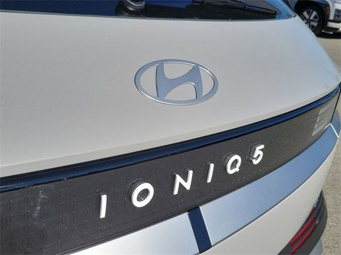 New 2026 Hyundai Ioniq 5 SEL image 21