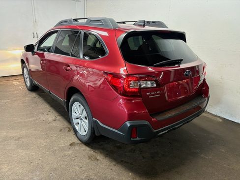 Used 2018 Subaru Outback 2.5i Premium AWD/4WD image 7