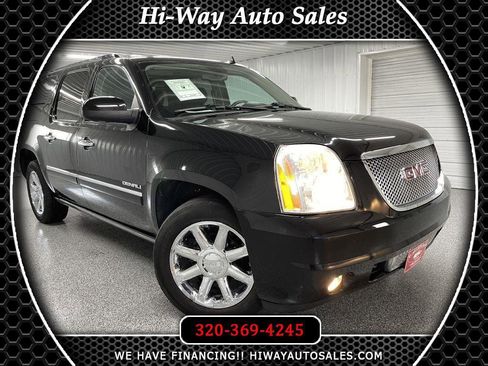 Used 2012 GMC Yukon XL Denali image 1