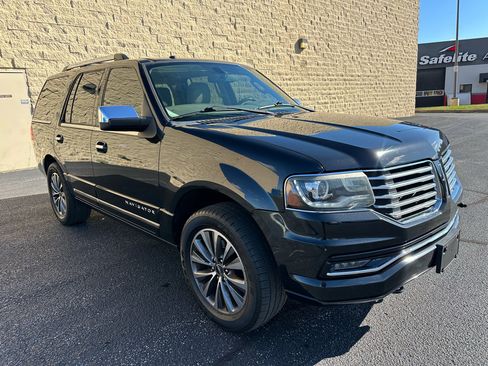 Used 2015 Lincoln Navigator 2WD image 6