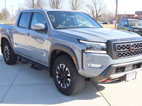 Used 2024 Nissan Frontier PRO-4X w/ Off-Road Protection Package image 3