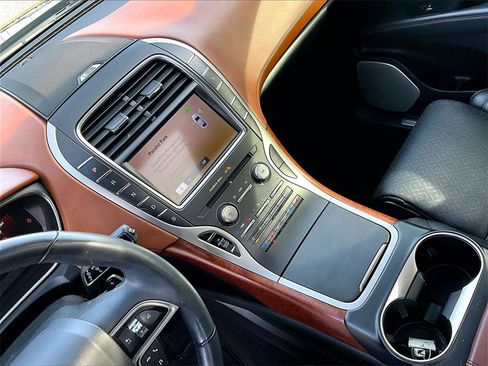 Used 2019 Lincoln Nautilus Black Label image 17