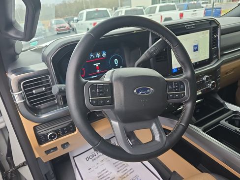 Used 2025 Ford F250 Lariat w/ Chrome Package image 17