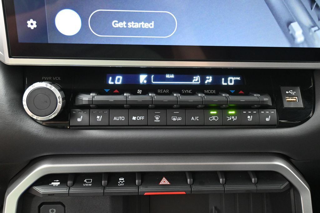 Used 2025 Toyota Sequoia Platinum AWD/4WD image 22