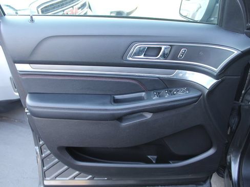 Used 2017 Ford Explorer Sport AWD/4WD image 18