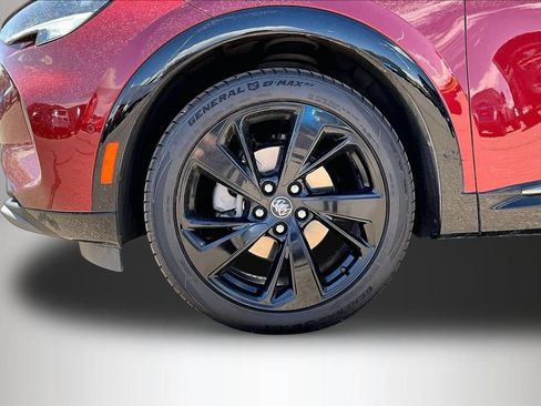 Used 2022 Buick Envision Essence w/ Technology Package II FWD image 33