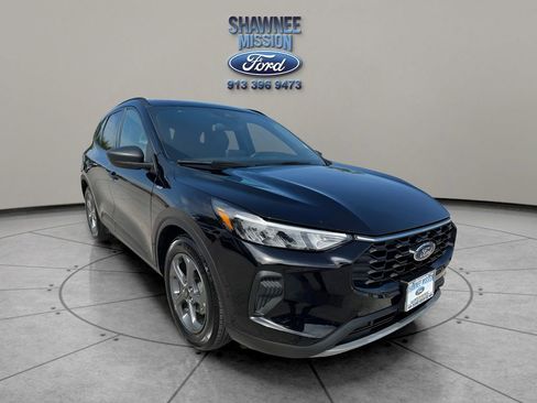 Certified 2025 Ford Escape ST-Line image 3