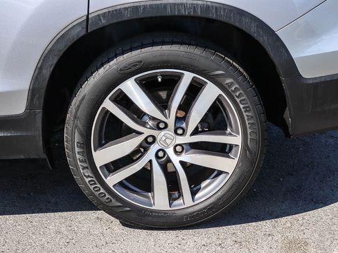 Used 2017 Honda Pilot Touring image 11