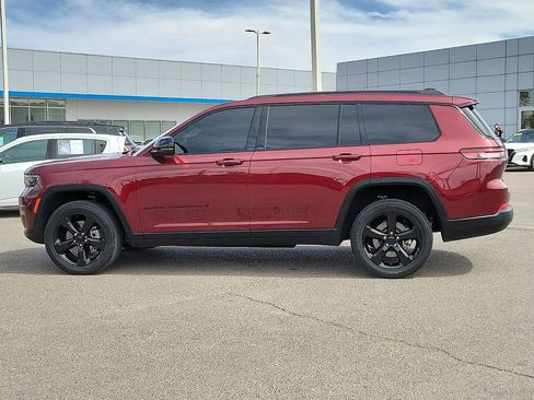 Used 2024 Jeep Grand Cherokee L Limited w/ Black Appearance Package AWD/4WD image 6