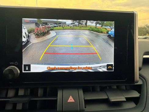 Used 2025 Toyota RAV4 SE AWD/4WD image 32