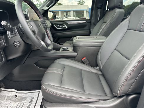 Used 2024 Chevrolet Tahoe RST w/ Luxury Package RWD image 10