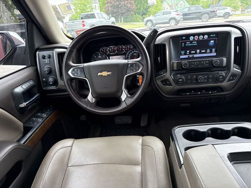 Used 2018 Chevrolet Silverado 1500 LTZ AWD/4WD image 15
