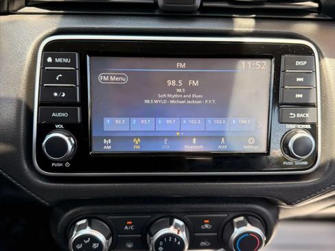 Used 2021 Nissan Versa S FWD image 11