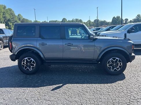 Used 2023 Ford Bronco Outer Banks AWD/4WD image 9