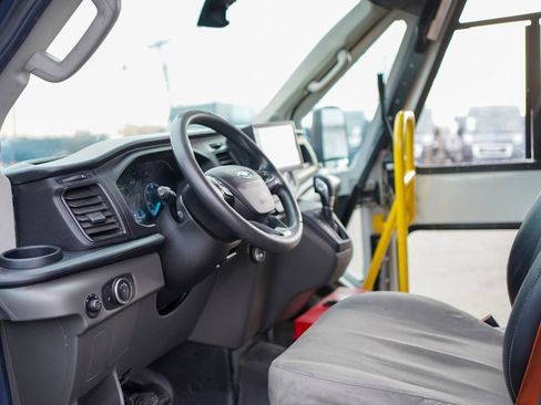 Used 2021 Ford Transit 350 DRW RWD image 9