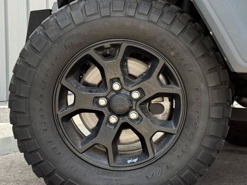 Used 2023 Jeep Wrangler Sport AWD/4WD image 27