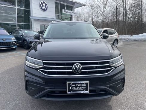 Used 2023 Volkswagen Tiguan SE image 6