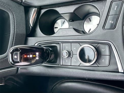 Used 2024 Cadillac XT5 Sportv w/ Platinum Package image 17