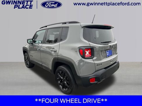 Used 2022 Jeep Renegade Altitude image 7