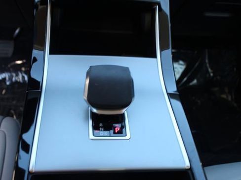 Used 2025 Land Rover Range Rover Evoque S image 14