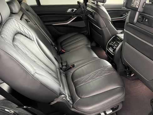 Used 2020 BMW X7 xDrive40i w/ Premium Package image 25