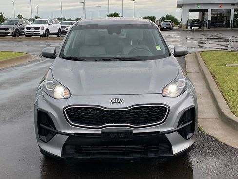 Used 2020 Kia Sportage LX FWD image 2