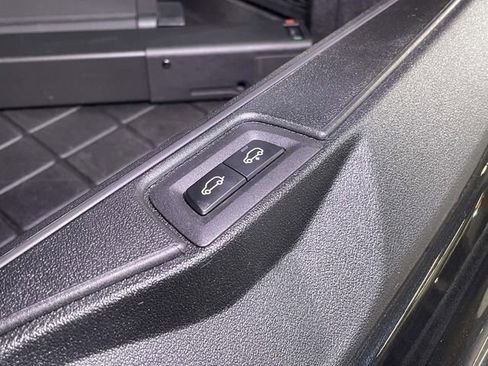 Used 2022 BMW X7 xDrive40i w/ Premium Package image 23