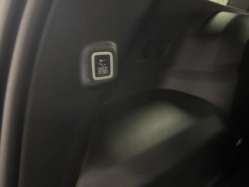 New 2026 Jeep Cherokee Limited AWD/4WD image 32