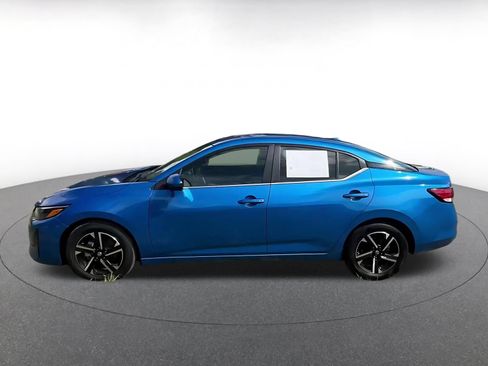 Used 2025 Nissan Sentra SV FWD image 8