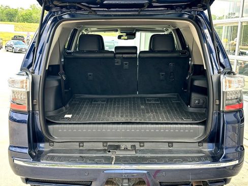 Used 2022 Toyota 4Runner Limited AWD/4WD image 8