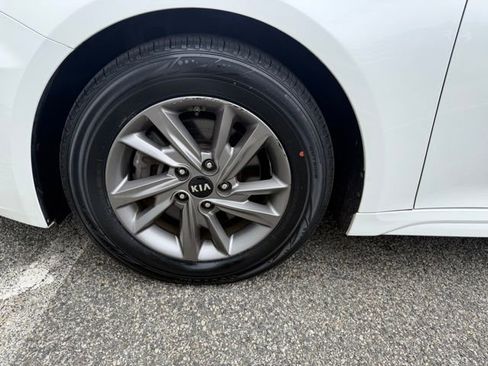 Used 2020 Kia Optima LX FWD image 25